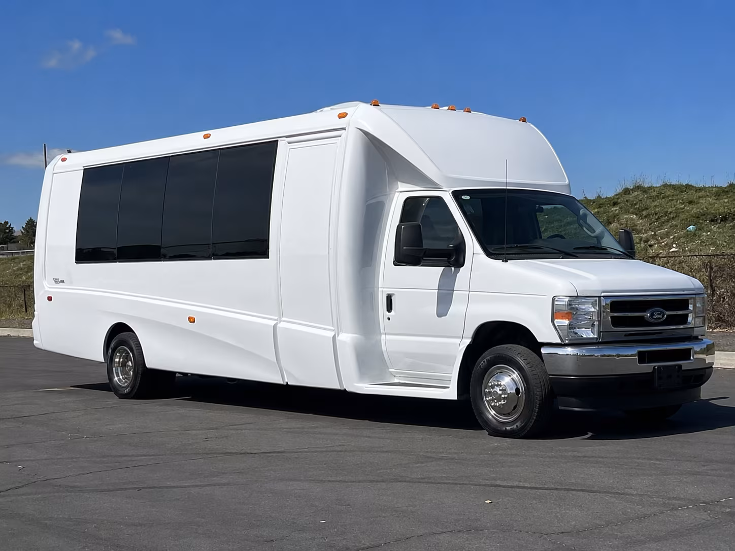 fill out one quick form and compare party buses for prom in white plains tonight
